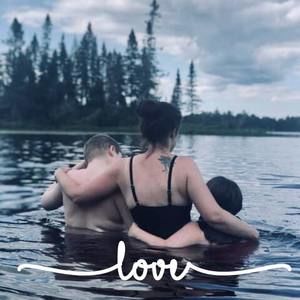 Meet your Posher, Angi